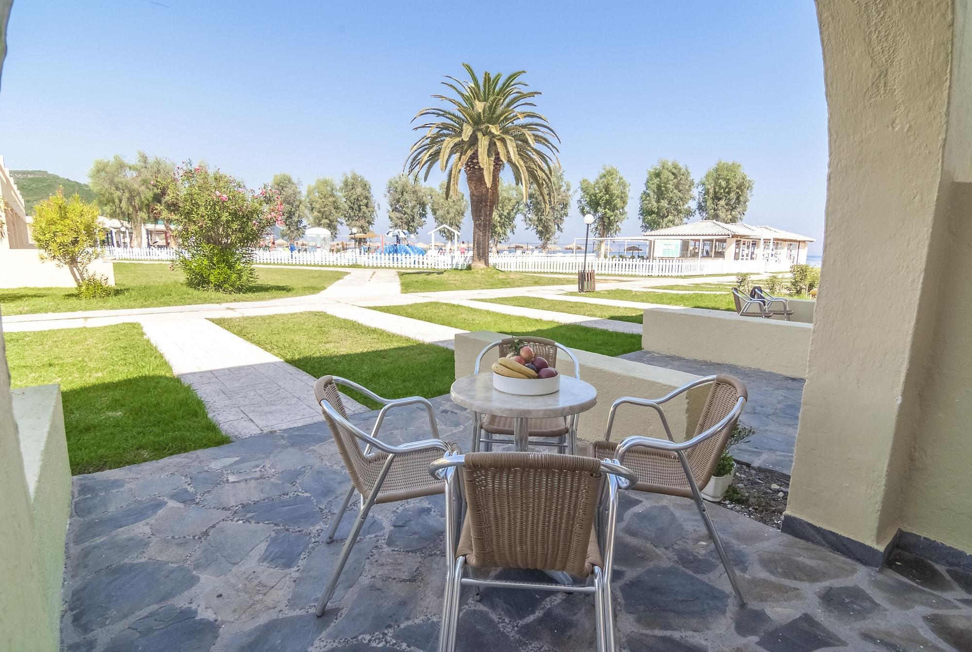Messonghi Beach Holiday Resort モライティカ エクステリア 写真