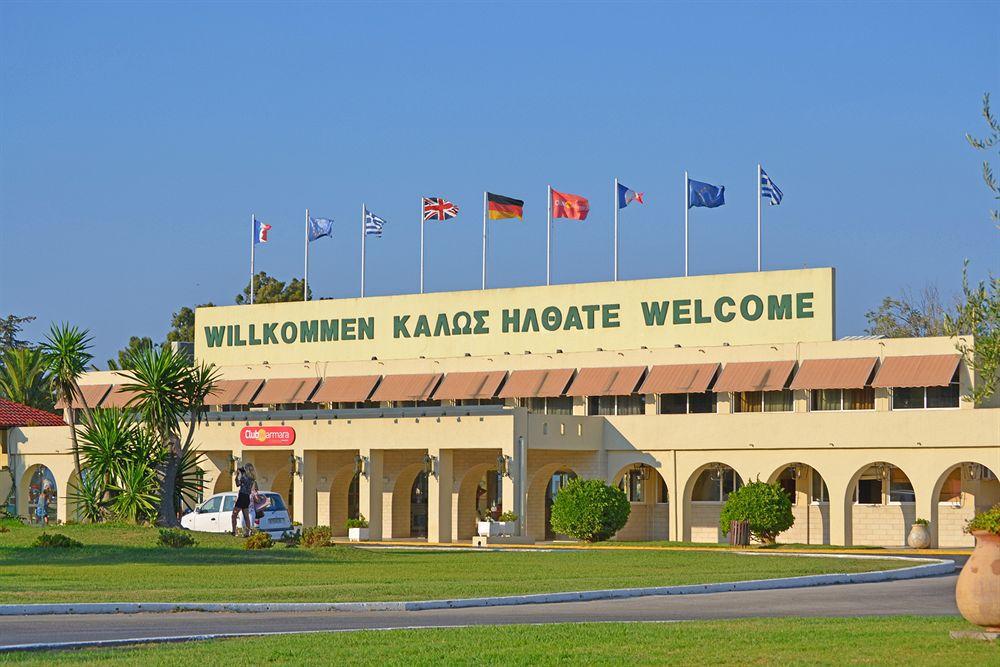 Messonghi Beach Holiday Resort モライティカ エクステリア 写真