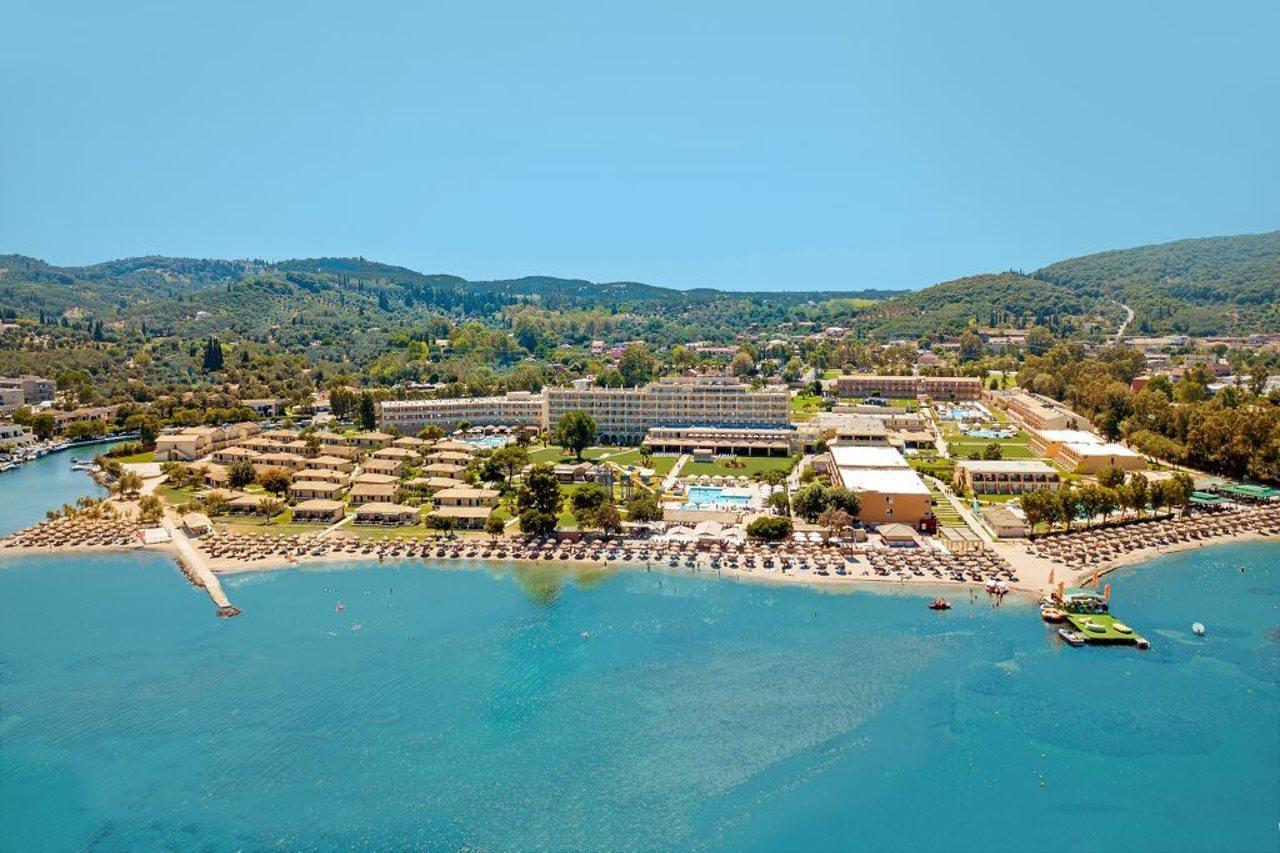 Messonghi Beach Holiday Resort モライティカ エクステリア 写真
