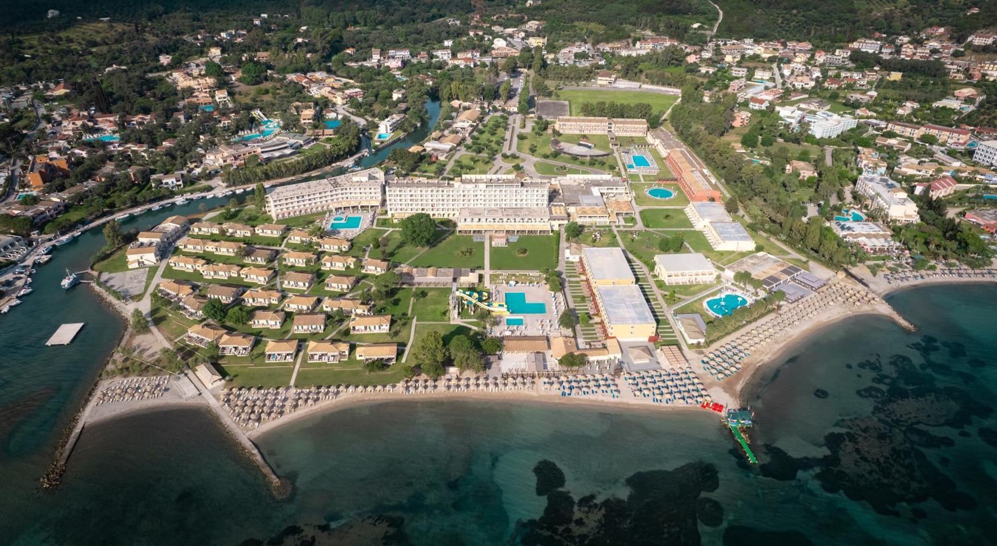 Messonghi Beach Holiday Resort モライティカ エクステリア 写真