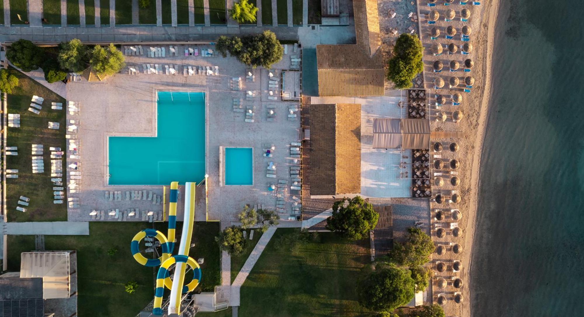 Messonghi Beach Holiday Resort モライティカ エクステリア 写真