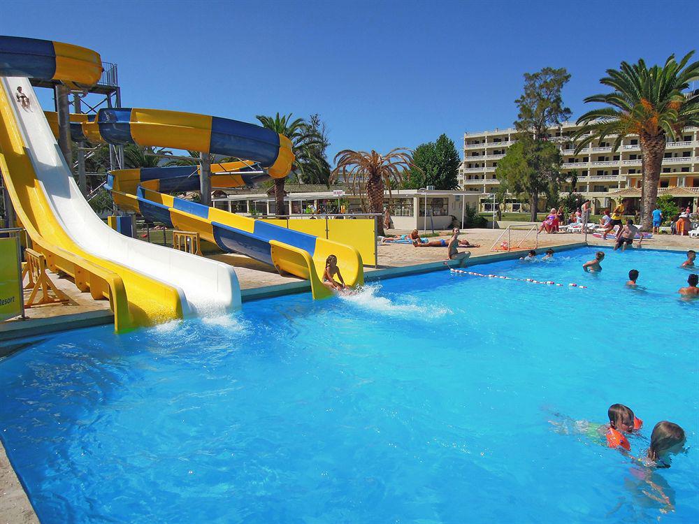 Messonghi Beach Holiday Resort モライティカ エクステリア 写真