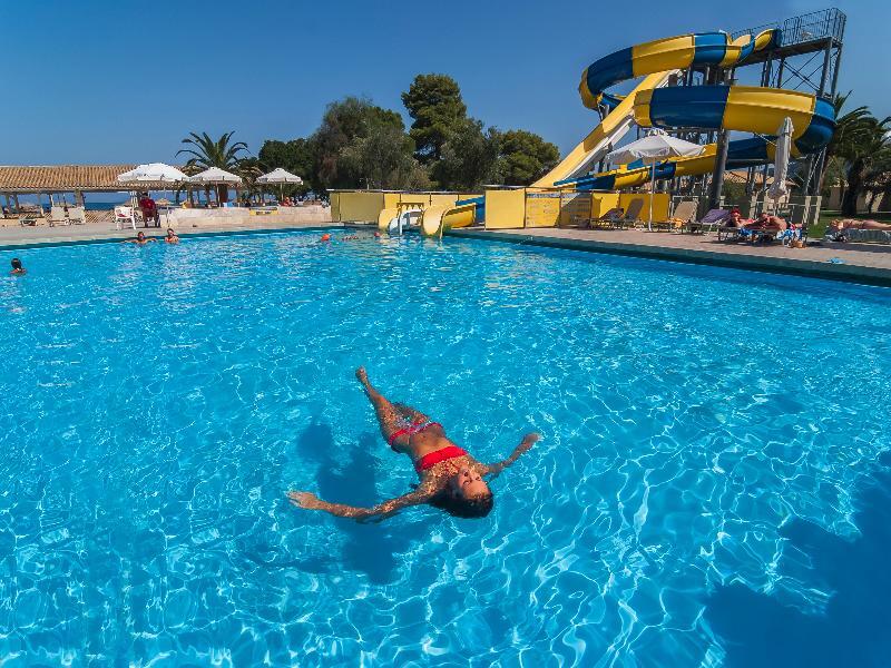 Messonghi Beach Holiday Resort モライティカ エクステリア 写真