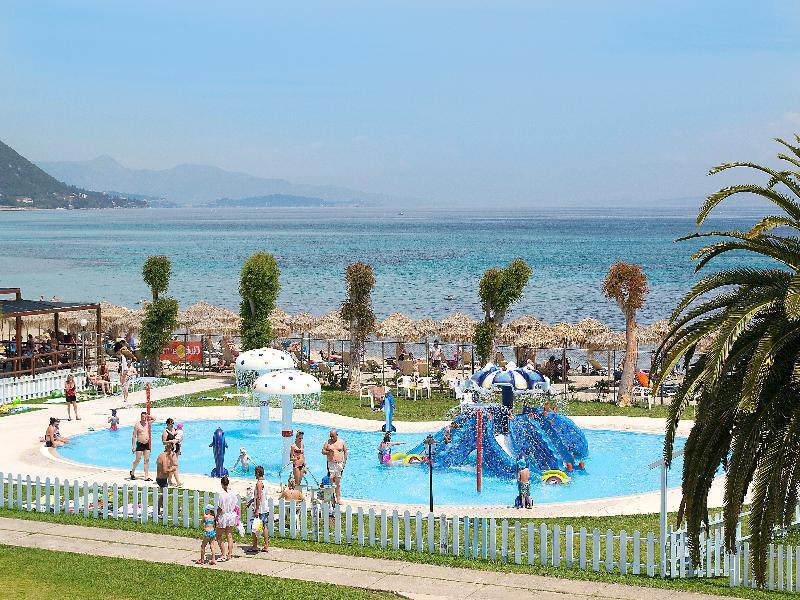 Messonghi Beach Holiday Resort モライティカ エクステリア 写真